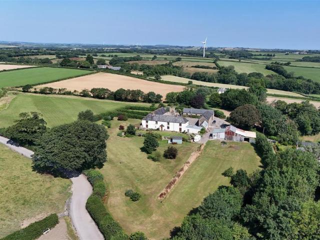11 bedroom detached house for sale