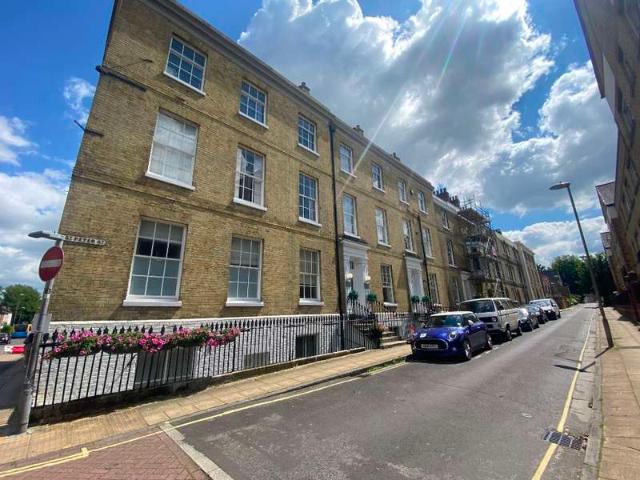 9 Bedroom Flat