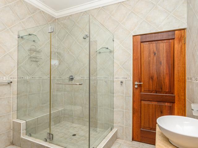 11 Bedroom House For Sale in Kamma Creek