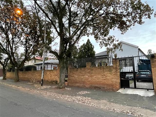 11 Bedroom House in Jeppestown