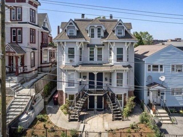11 bedroom, Lowell MA 01852 104510111