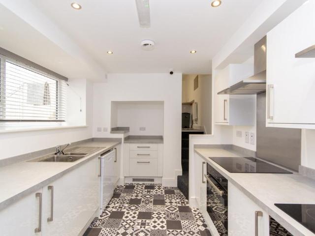 1 bedroom terraced house to rent