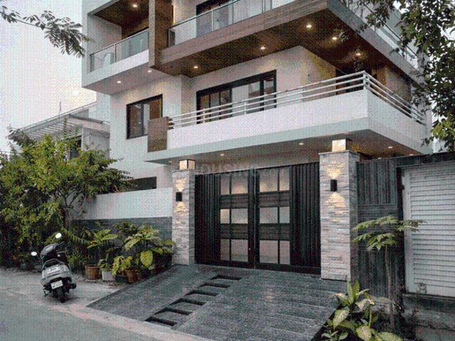11 BHK Independent House in Ashiyana for resale Lucknow. The reference number is 19384924