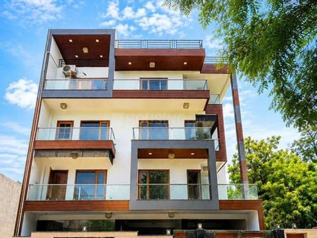 11 BHK Independent House in Gamma II for resale Greater Noida. The reference number is 20815084