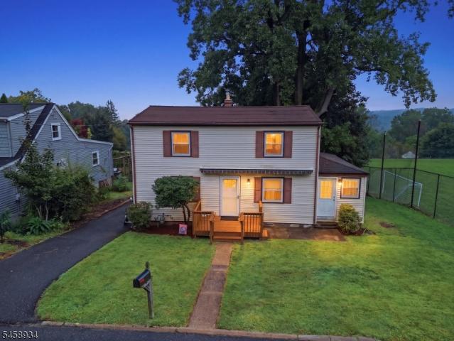 11 Birchwood Rd