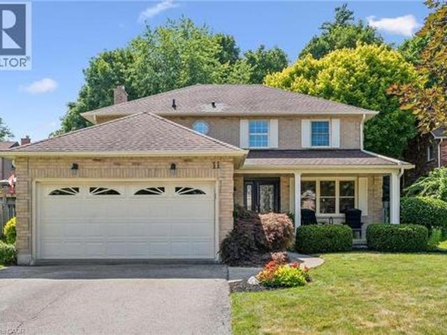 11 Bitzer Court, Cambridge, ON, N3C 3R6 house for sale | Listing ID 40848 | Royal LePage