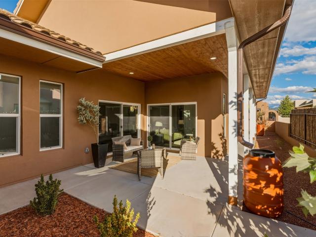 11 Blue Feather Road