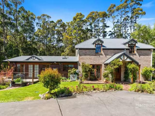 11 Bracken Lane, FERN TREE, TAS 7054 House Leased