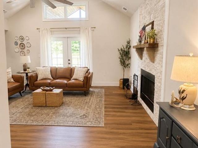 11 Bramblewood Trail SW