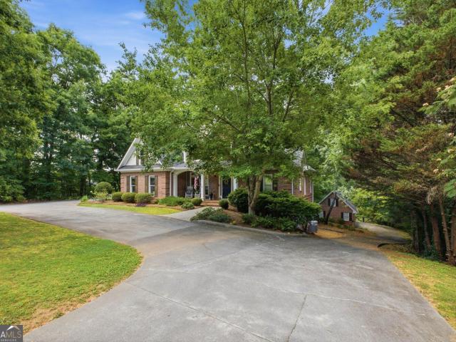 11 Breckenridge Road SE