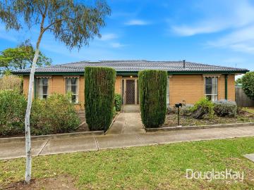 11 Buckingham Crescent, Sunshine West