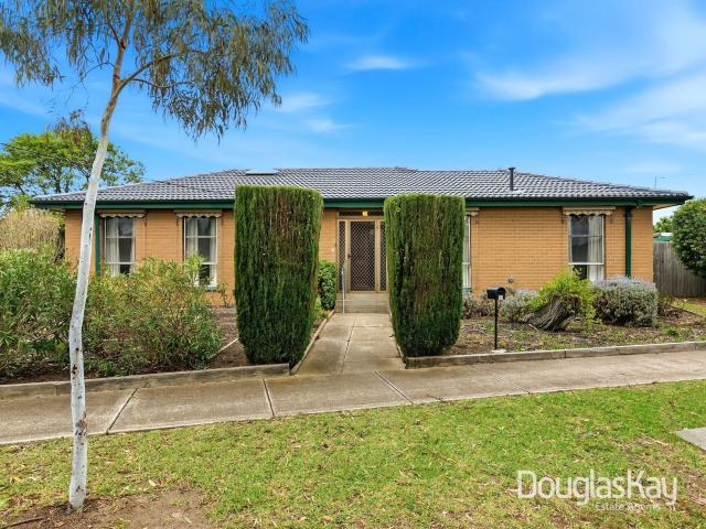 11 Buckingham Crescent, Sunshine West