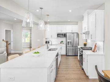 11 Butterfield Ln