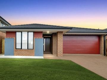11 Camini Grove, Truganina