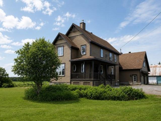 11 Ch. René, Val D'Or, QC, J9P 0C1 Luxury House for sale | Listing ID 23952 | Royal LePage Carriage Trade Luxury Properties