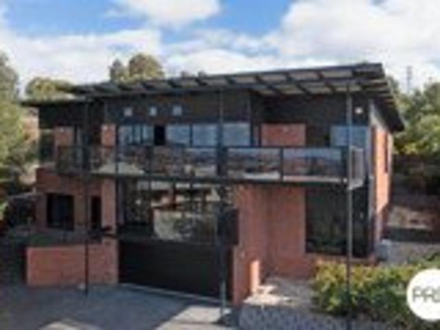 11 Chablis Ct, BERRIEDALE TAS 7011