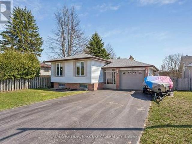 11 Charlotte Court, Barrie, ON, L4N 6B2 house for sale | Listing ID S13805 | Royal LePage