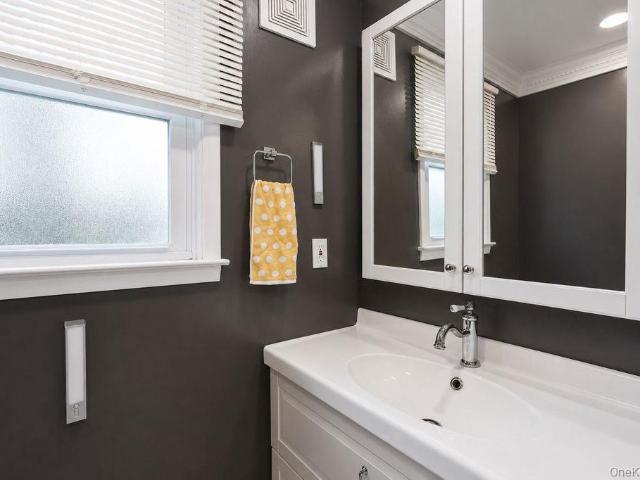 11 Chichester Rd