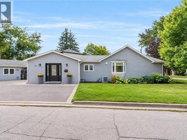 11 Churchill Crescent, Georgetown, ON, L7G 2M8 house for sale | Listing ID 40841 | Royal LePage