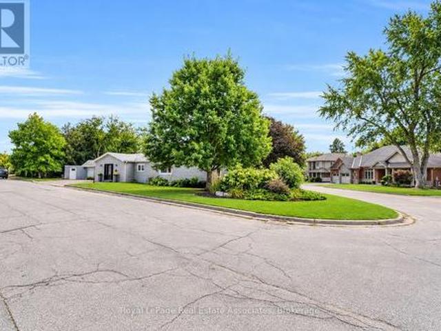 11 Churchill Crescent, Halton Hills, ON, L7G 2M8 house for sale | Listing ID W13802 | Royal LePage