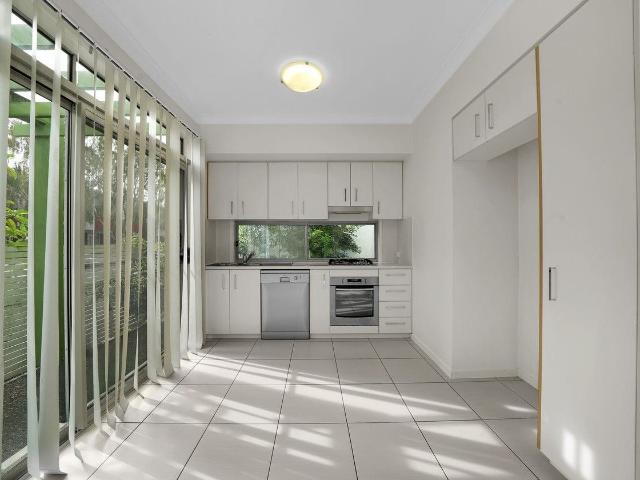 11 Conimbla Street Fitzgibbon, QLD 4018