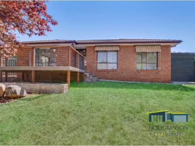 11 Collocott Crescent, OXLEY House for rent Listed by Yan Lee.