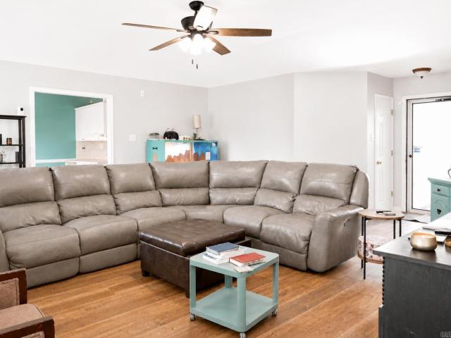 11 Crestwood Cove