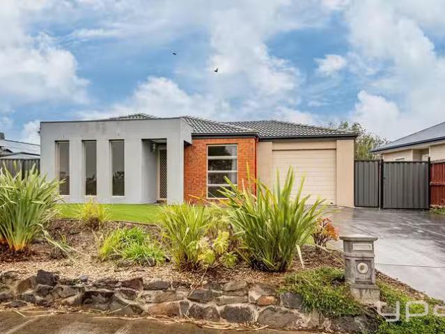11 Cullen Drive, Wyndham Vale, VIC 3024