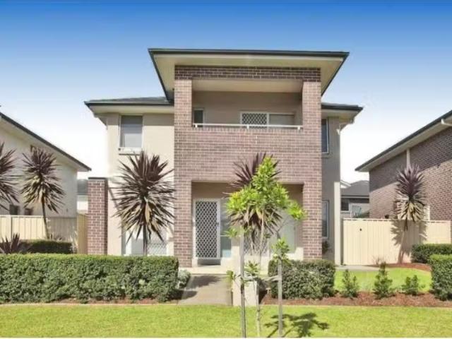11 Decora Street, MOUNT ANNAN House for rent Listed by Paige.