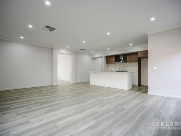 Lara, Greater Geelong, Victoria - Equipped kitchen