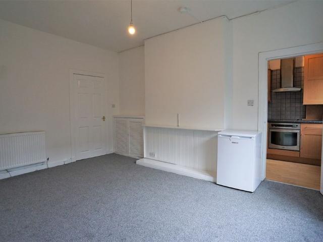 11 Dorchester Avenue West End