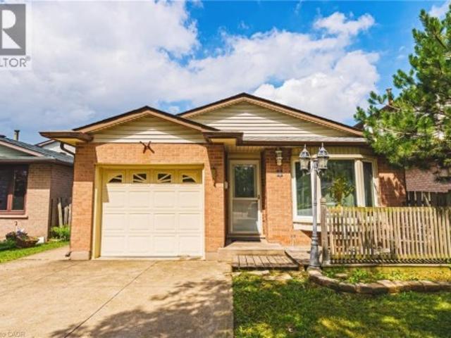 11 Drakes Drive, Hamilton, ON, L8E 4G4 house for sale | Listing ID 40843 | Royal LePage