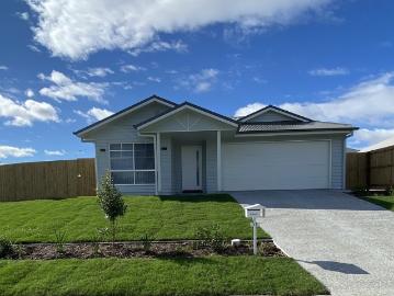 11 Duke Road, Logan Reserve