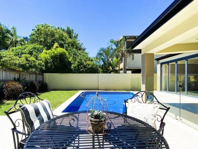 11 Durham Street, SOUTHPORT, QLD 4215