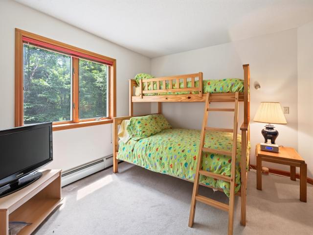 11 Dutchman Ln, Unit 4A, Wilmington, VT 05363 | MLS #5100