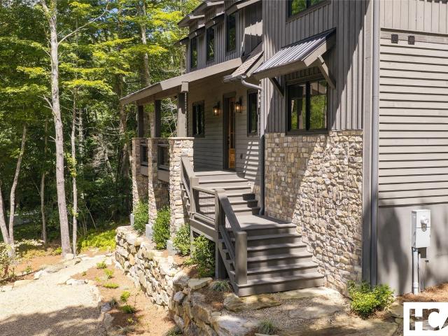 11 E Fish Camp Trail