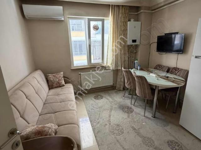 1+1 Eşyalı Doğalgazlı Ve Klimalı Kiralık Daire Merkezi Konumda