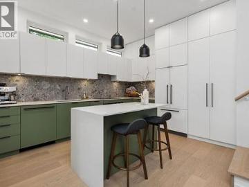 11 19Th Avenue E, Vancouver, BC, V5V 1H8 duplex for sale | Listing ID R3136 | Royal LePage