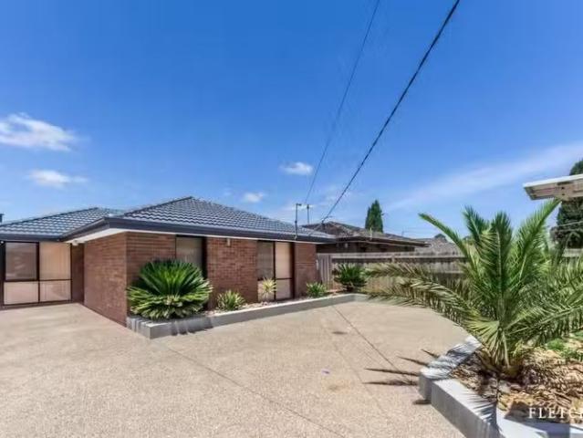 11 Eaton St, Melton South VIC 3338 House For Lease