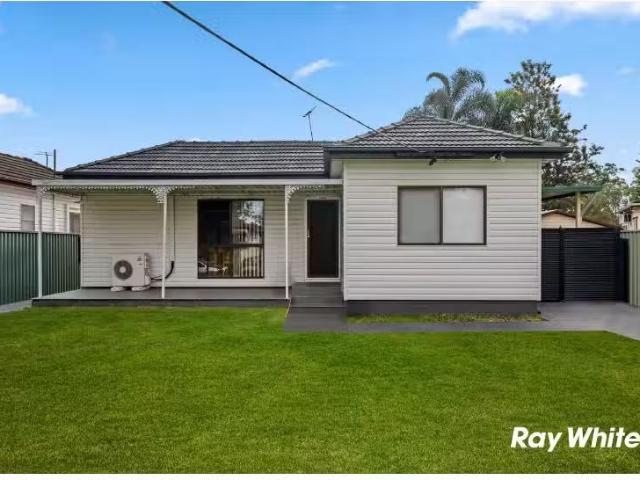 11 Eden Street, MARAYONG House for rent Listed by Jessica Swa.