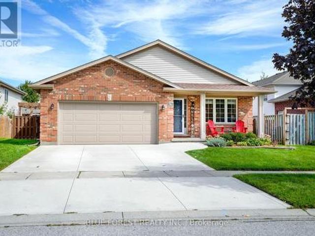 11 Edgewell Crescent, Central Elgin, ON, N5P 4K8 house for sale | Listing ID X13775 | Royal LePage
