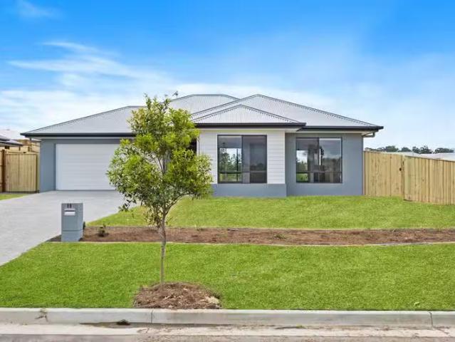 11 Edinburgh Crescent, GLENEAGLE, QLD 4285 House for Rent