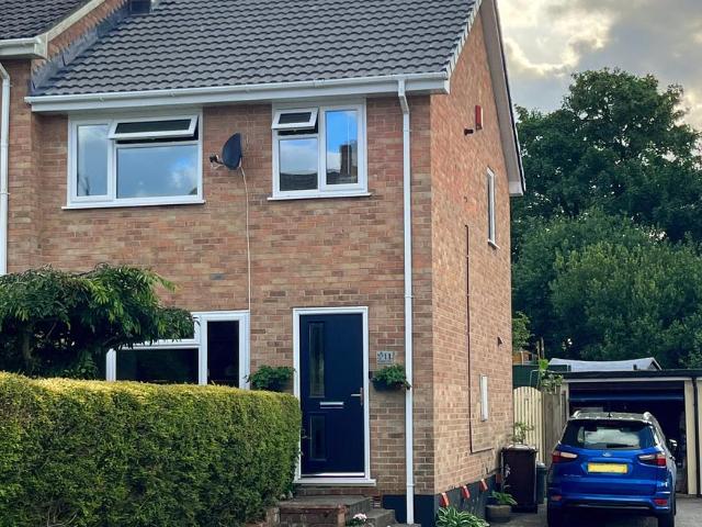 11 Elizabeth Close, Bodmin 3 bed end of terrace house to rent £1,100 pcm £254 pw