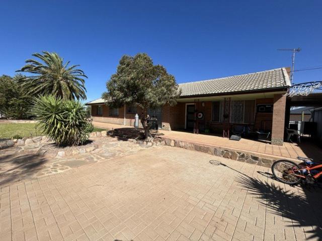 11 Engelsman Road, Stirling North