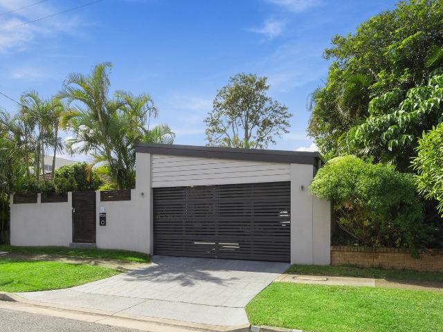 11 Evandale Crescent, MIAMI QLD 4220
