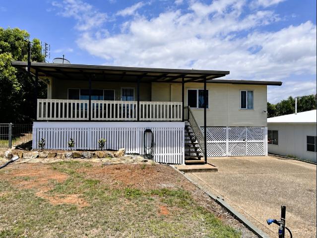 11 Evelyn Street, LAMMERMOOR, QLD 4703