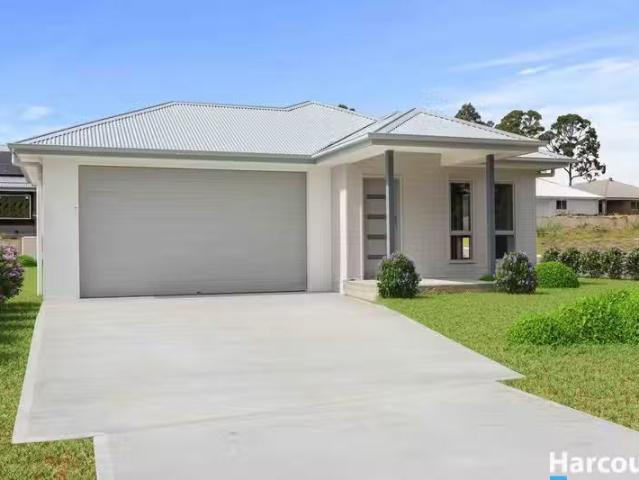 11 Figgins Loop, North Rothbury, NSW 2335 House for Rent