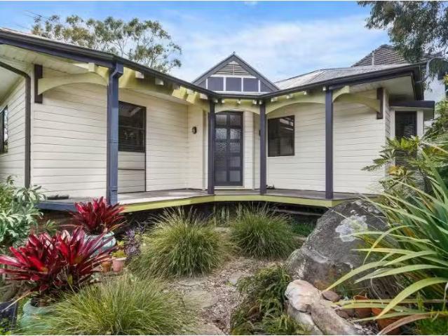 11 Fords Road, Thirroul House for rent Listed by Melanie Scho.