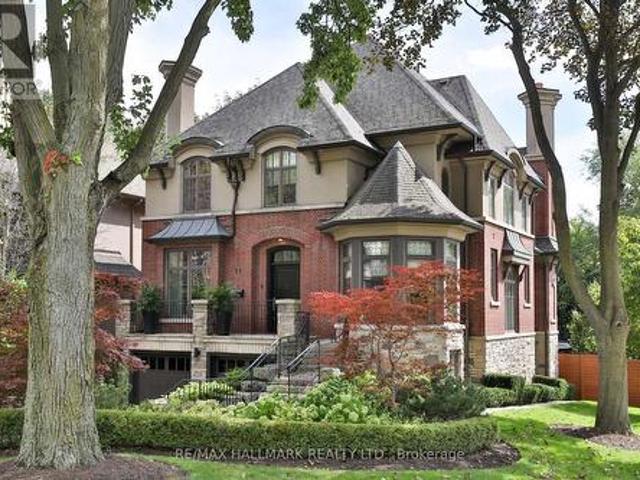 11 Forest Ridge Drive, Toronto, ON, M6B 1G9 house for sale | Listing ID C13795 | Royal LePage