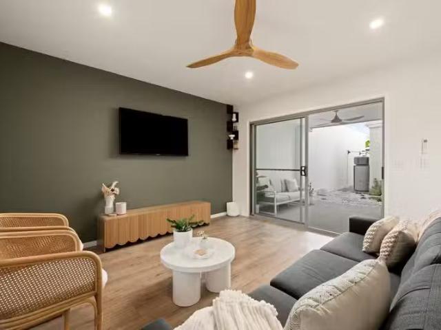 11 Flintwood Crescent, PALMVIEW, QLD 4553 House for Rent